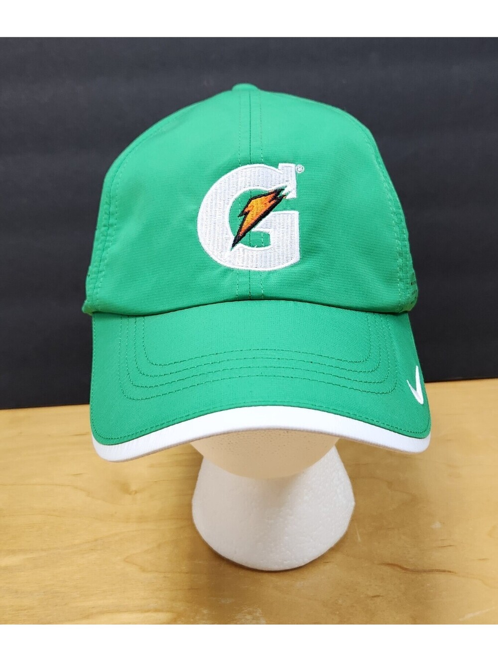 Nike Heritage86 Dri-FIT Gatorade Sideline Trainer Hat Adjustable Green White